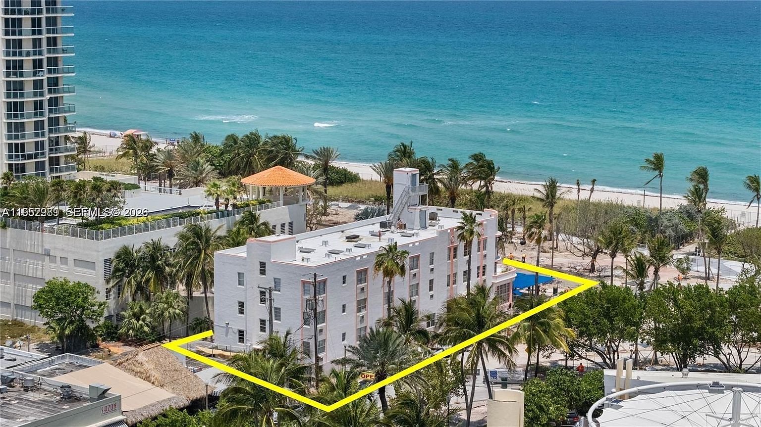 Oceanfront condo-hotel with restaurant