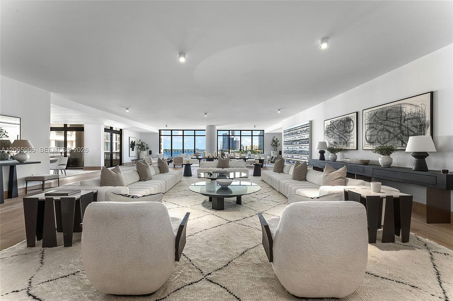 Island residence with wraparound terrace