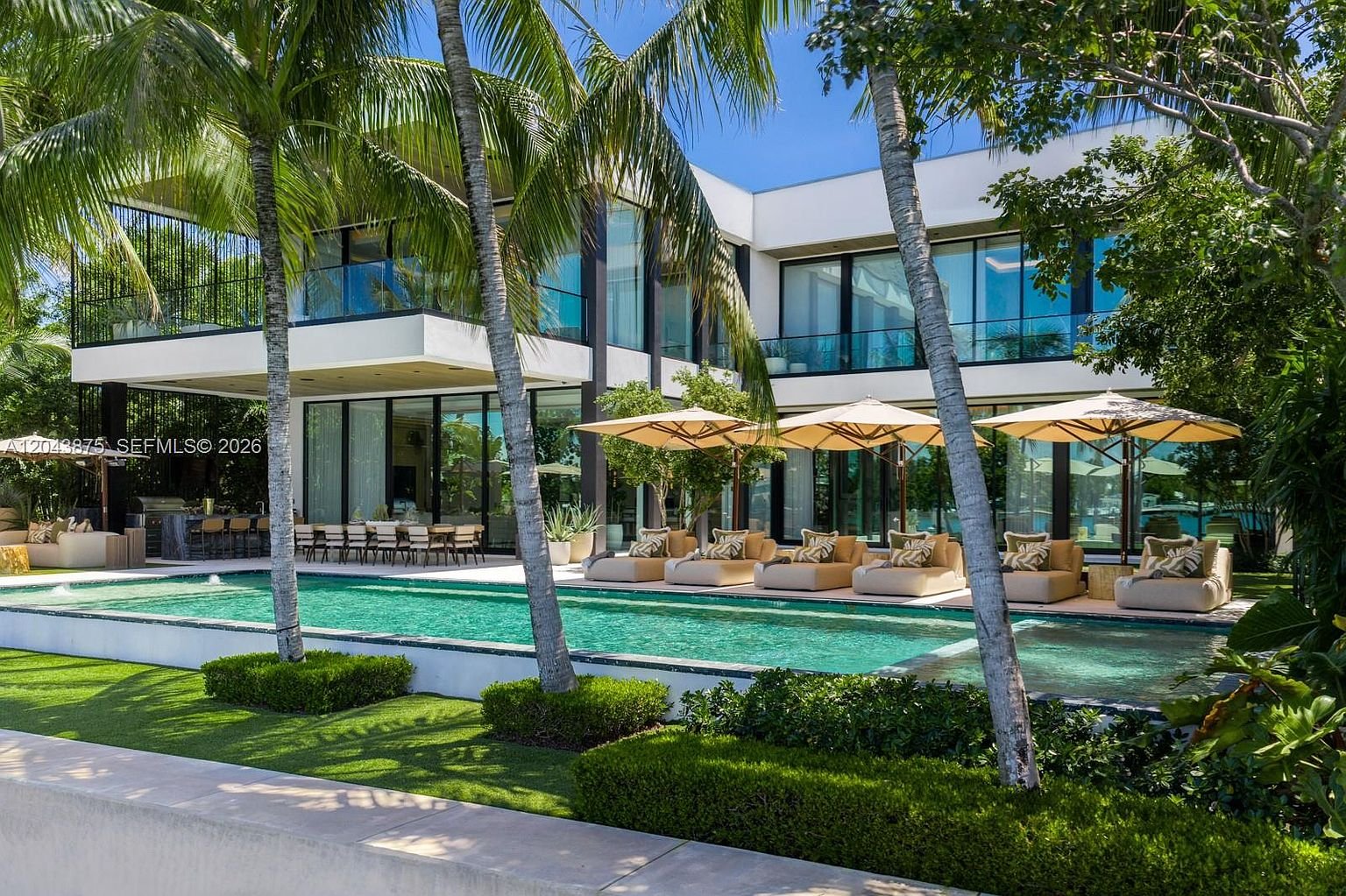 Collectible-design estate, sold furnished