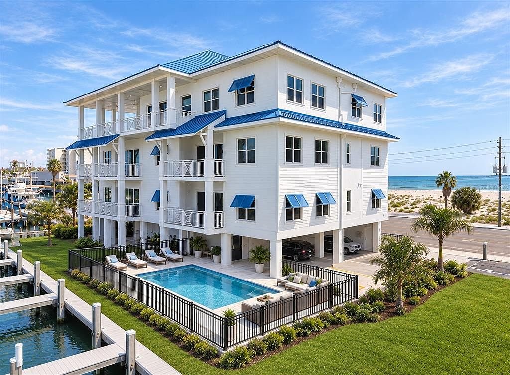 Boutique residence with private boat slip