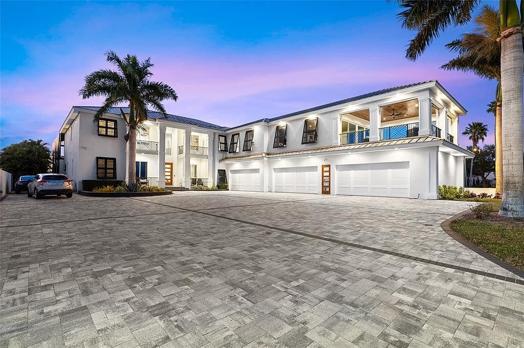 Bayfront estate with lake behind