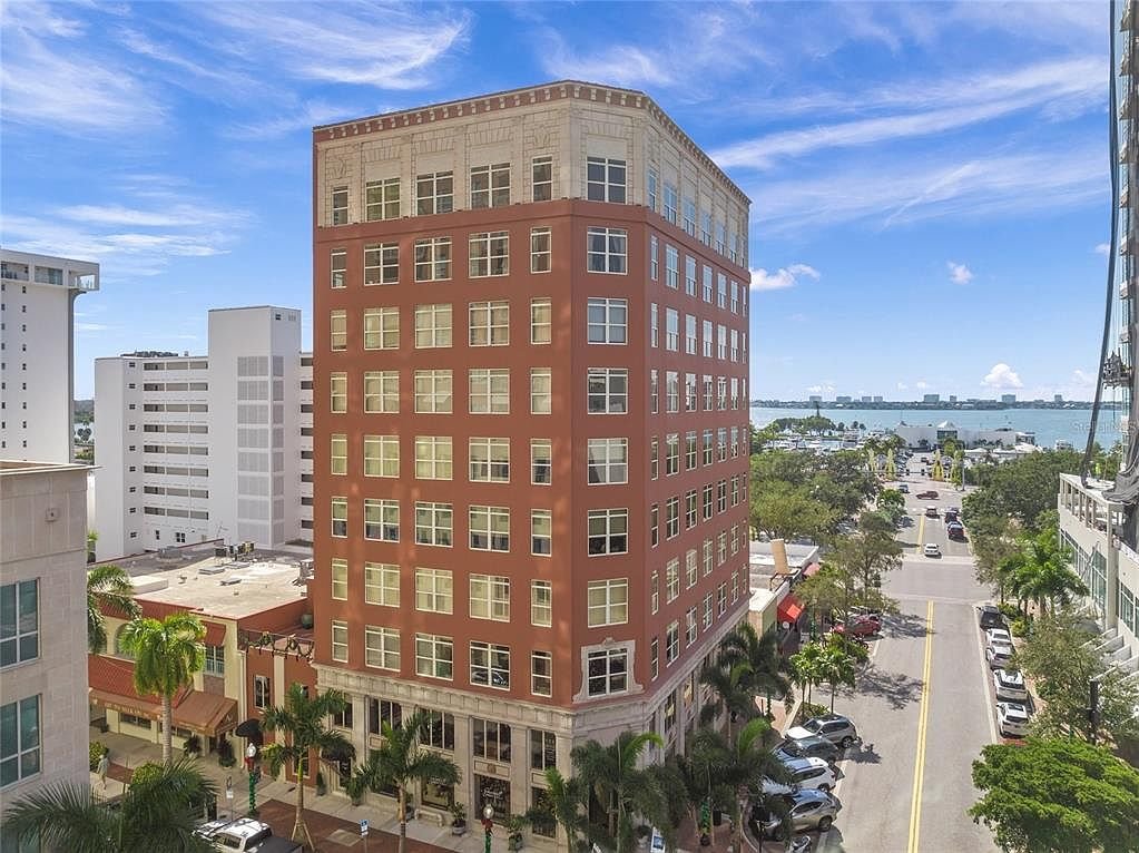 Two-story penthouse with 26-ft atrium