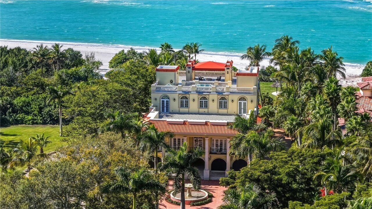 Six-bedroom waterfront estate