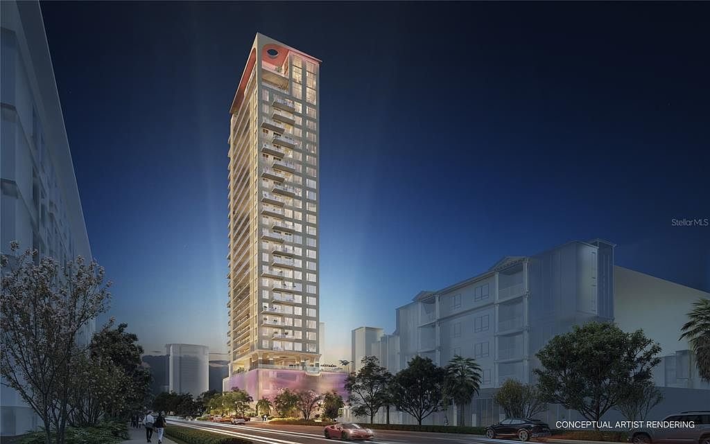 Roche Bobois St. Pete Tower, residence on the south side